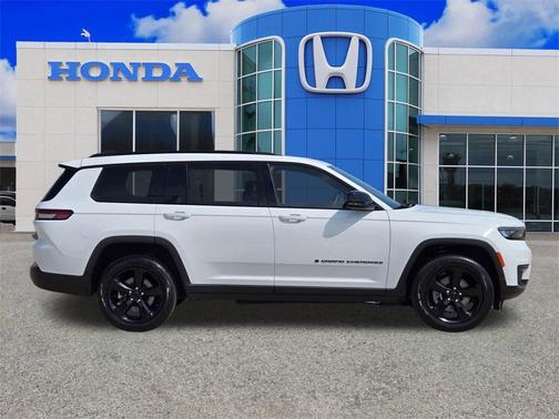 2023 Jeep Grand Cherokee L Laredo