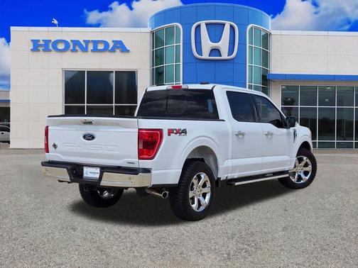 Oxford White 2022 Ford F-150 XLT