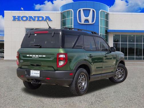 Eruption Green Metallic 2024 Ford Bronco Sport Outer Banks