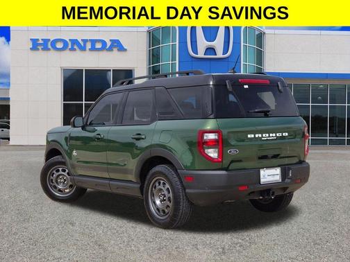 Eruption Green Metallic 2024 Ford Bronco Sport Outer Banks
