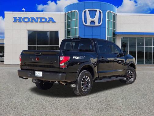 2024 Nissan Titan PRO-4X