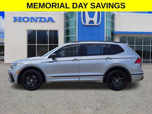Pyrite Silver Metallic 2024 Volkswagen Tiguan 2.0T SE R-Line Black