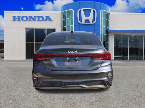 Gravity Gray 2023 Kia Forte LXS