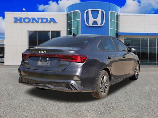 Gravity Gray 2023 Kia Forte LXS