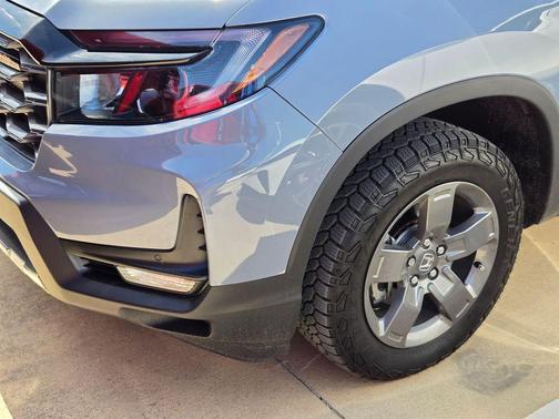Sonic Gray Pearl 2025 Honda Ridgeline TrailSport