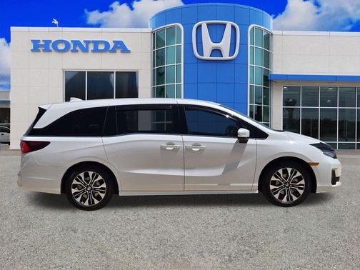 Platinum White Pearl 2025 Honda Odyssey Elite
