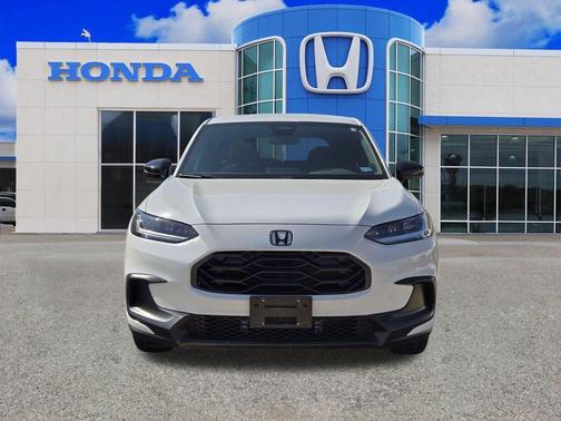 Platinum White Pearl 2024 Honda HR-V Sport