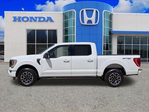 Oxford White 2023 Ford F-150 XLT