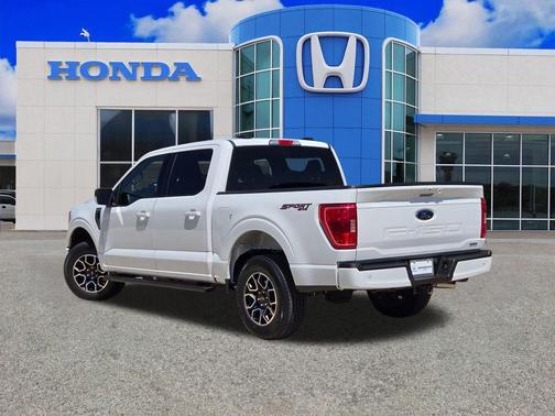 Oxford White 2023 Ford F-150 XLT