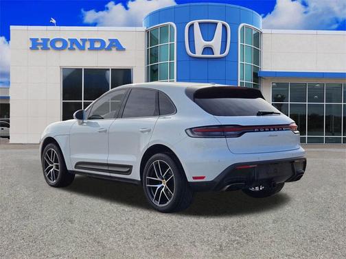 2023 Porsche Macan T