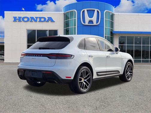 2023 Porsche Macan T