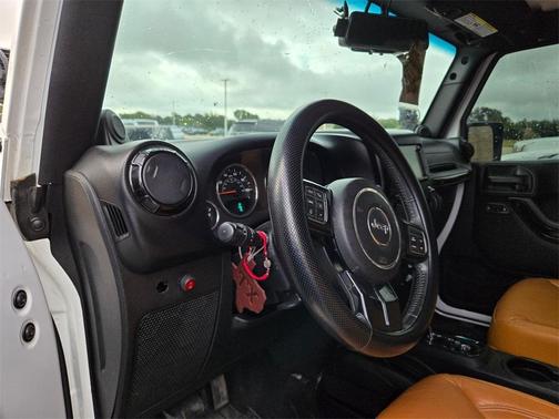 2014 Jeep Wrangler Unlimited Altitude