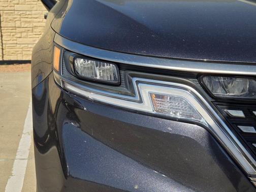 2023 Kia Carnival SX