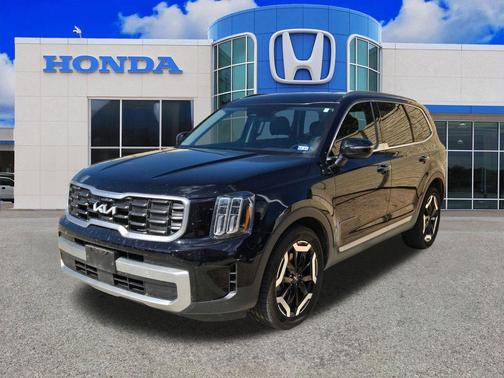 Ebony Black 2023 Kia Telluride S