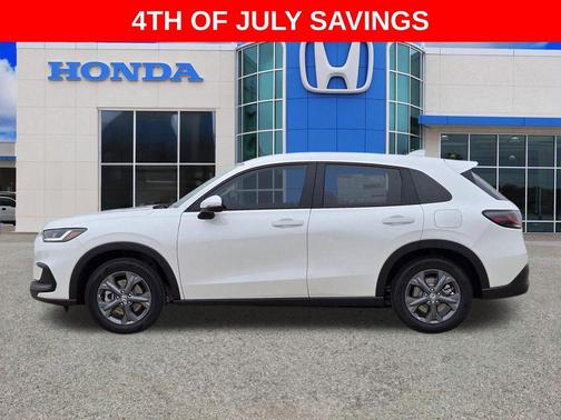 Platinum White Pearl 2027 Honda HR-V LX