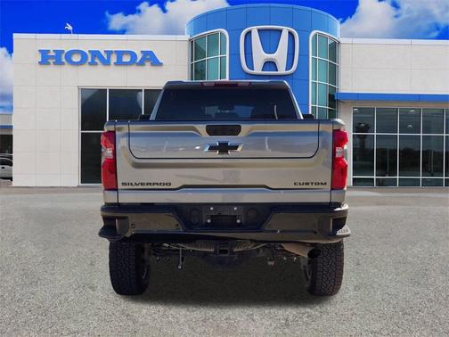2025 Chevrolet Silverado 2500 Custom