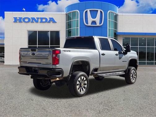 2025 Chevrolet Silverado 2500 Custom