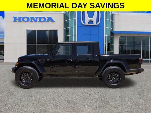 Black Clearcoat 2024 Jeep Gladiator Sport