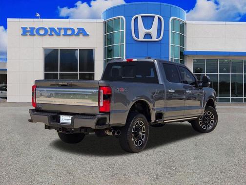 Carbonized Gray Metallic 2024 Ford F-250 Platinum