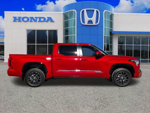 2025 Toyota Tundra Hybrid Platinum