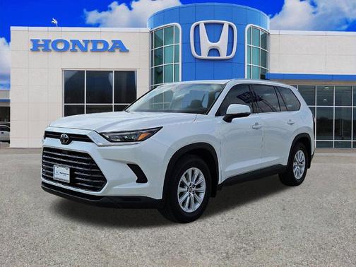 Pearl 2024 Toyota Grand Highlander XLE