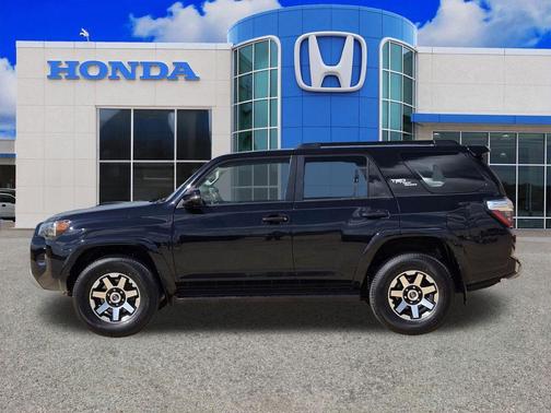 Midnight Black Metallic 2024 Toyota 4Runner TRD Off Road Premium