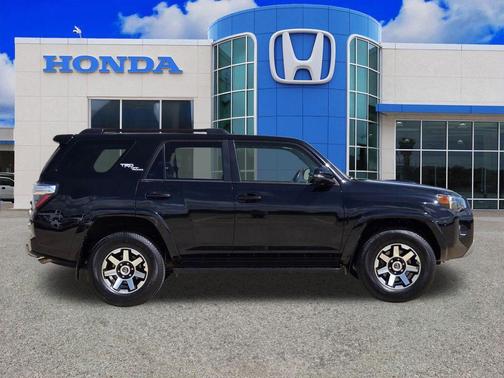 Midnight Black Metallic 2024 Toyota 4Runner TRD Off Road Premium