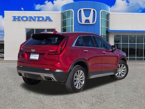 2021 Cadillac XT4 Premium Luxury