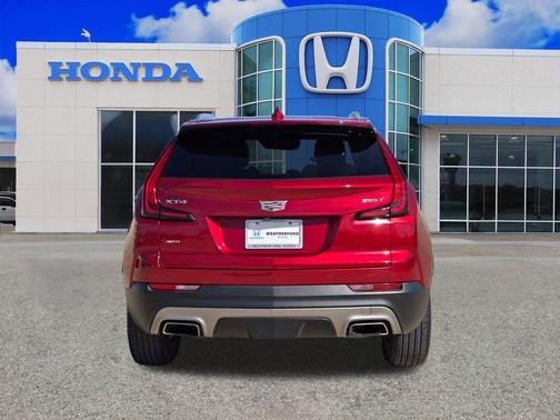 2021 Cadillac XT4 Premium Luxury