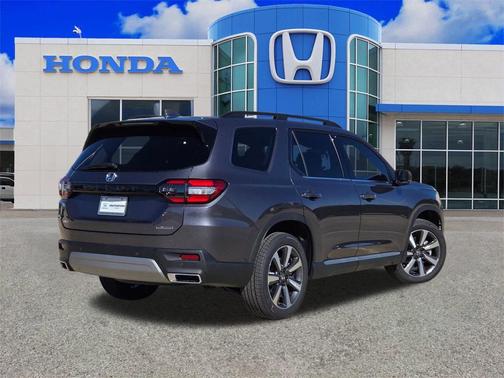 2025 Honda Pilot Touring