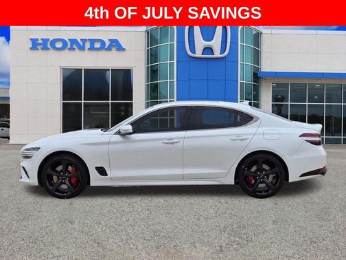 Uyuni White 2025 Genesis G70 2.5T