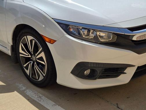 Taffeta White 2018 Honda Civic EX-T