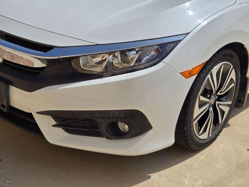 Taffeta White 2018 Honda Civic EX-T