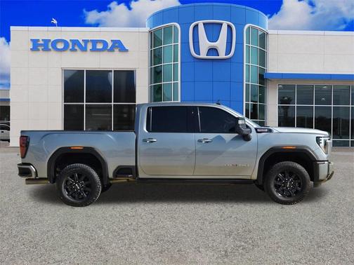 2024 GMC Sierra 2500 AT4