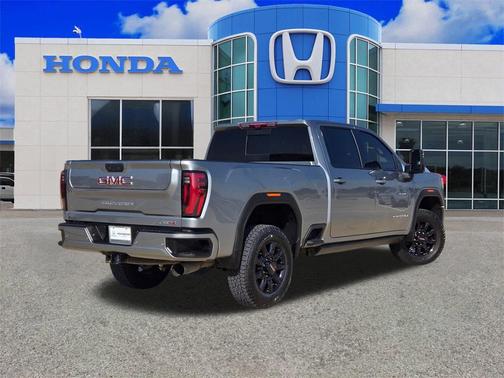 2024 GMC Sierra 2500 AT4