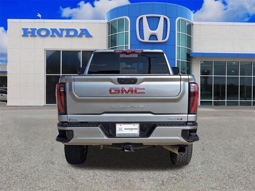 2024 GMC Sierra 2500 AT4