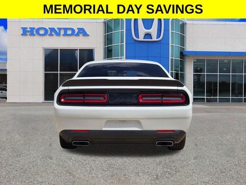 White Knuckle Clearcoat 2023 Dodge Challenger R/T
