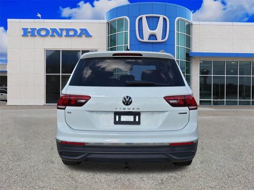 2024 Volkswagen Tiguan 2.0T SE
