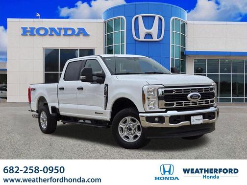 Oxford White 2025 Ford F-250 XLT