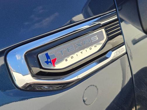 Pacific Blue Metallic 2022 GMC Sierra 1500 Limited SLT