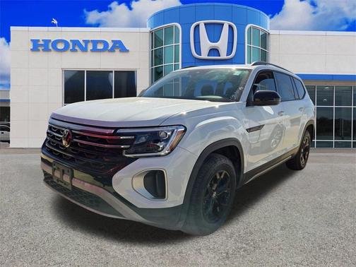 2024 Volkswagen Atlas 2.0T Peak Edition SE w/Technology