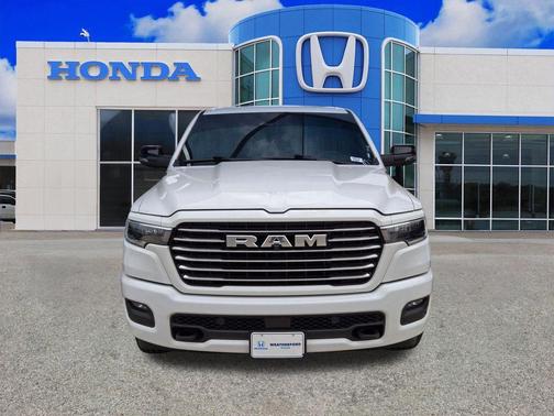 Bright White Clearcoat 2025 RAM 1500 Laramie