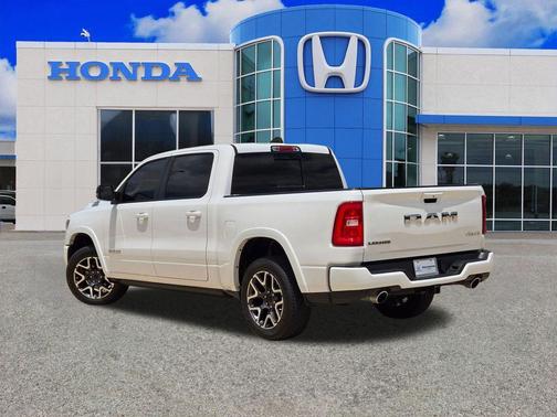 Bright White Clearcoat 2025 RAM 1500 Laramie