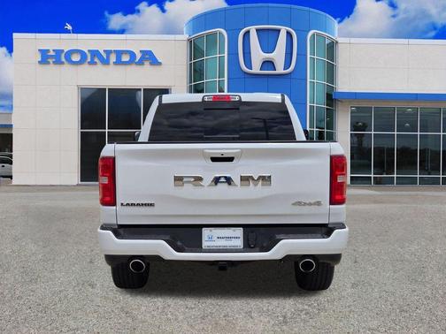 Bright White Clearcoat 2025 RAM 1500 Laramie