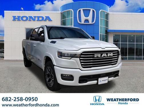 Bright White Clearcoat 2025 RAM 1500 Laramie