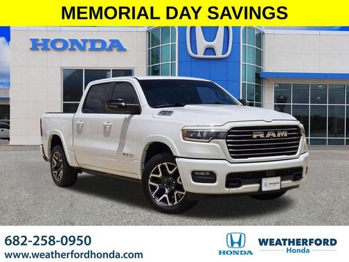 Bright White Clearcoat 2025 RAM 1500 Laramie