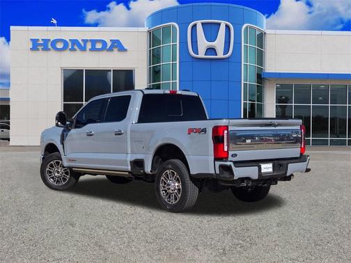 2025 Ford F-250 Platinum