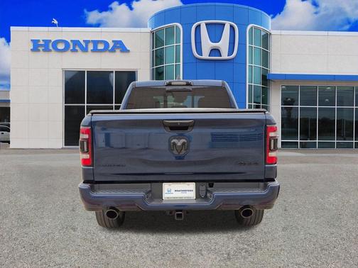 Patriot Blue Pearlcoat 2023 RAM 1500 Limited