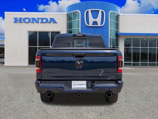 Patriot Blue Pearlcoat 2023 RAM 1500 Limited
