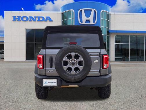 2023 Ford Bronco Base